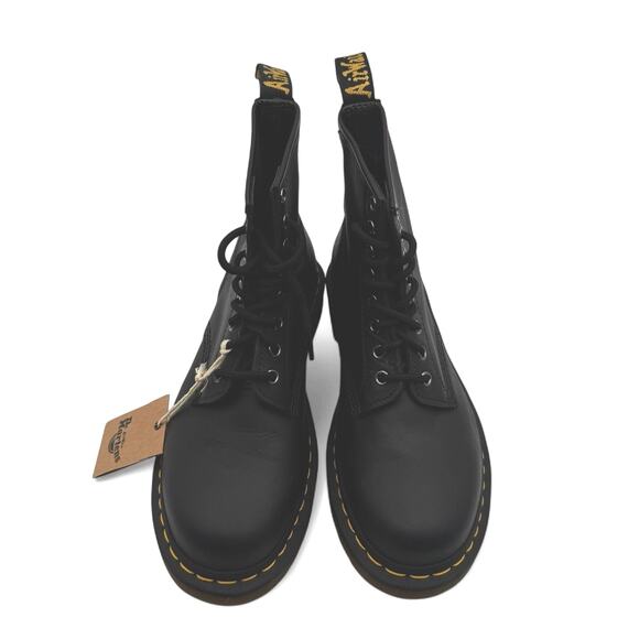 Doc Martens 11822 The ORIGINAL Black Leather AirWair 8-Eye size 8M /10W NEW - Picture 2 of 8